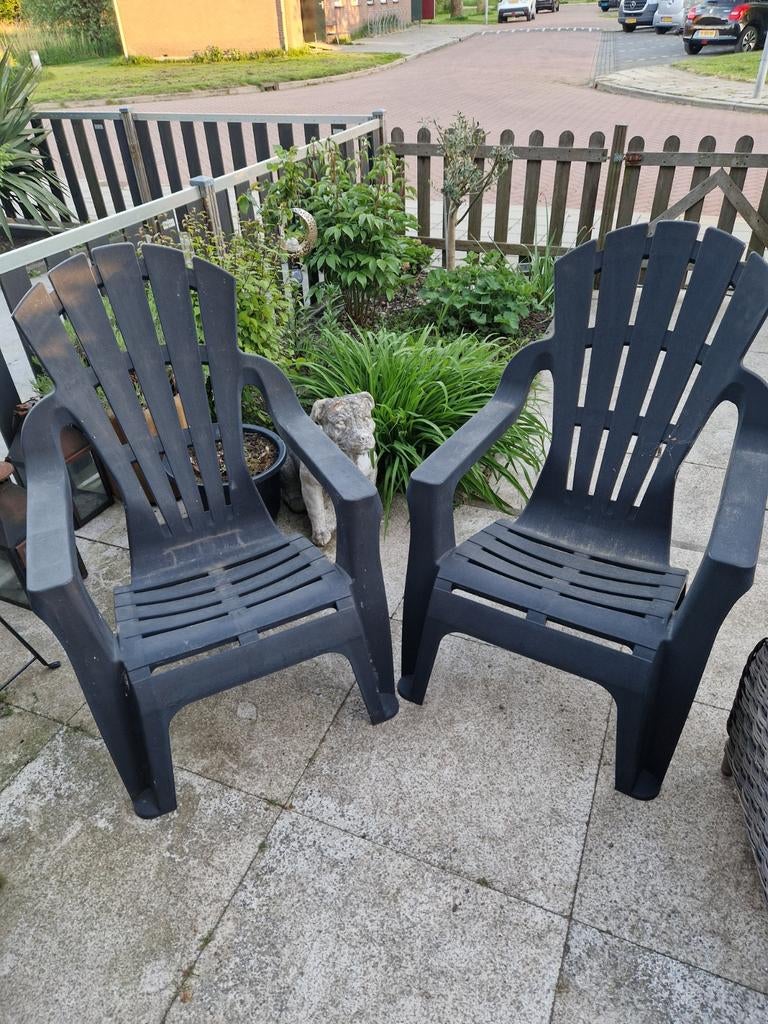 GRATIS 2 kunstof tuinstoelen, Ophalen, Gebruikt, Kunststof