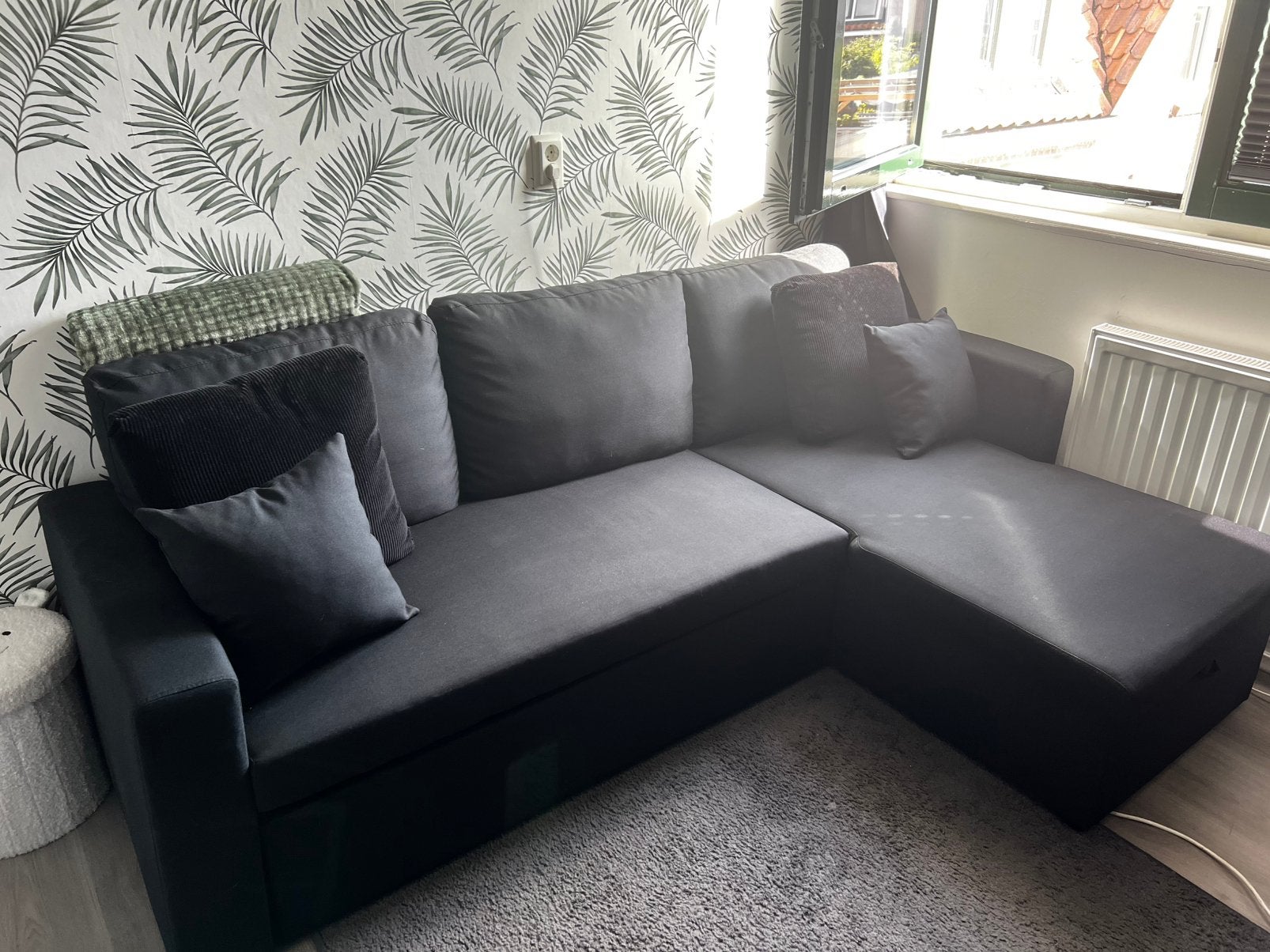 Sweeek slaapbank, Ophalen, Zwart, 140 cm, Zo goed als nieuw