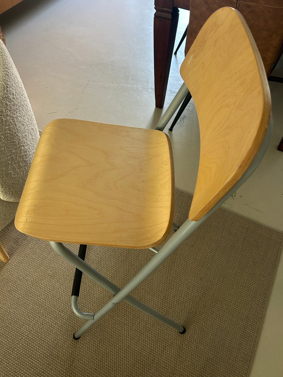 Opklapbare kruk hoog., 1 kruk, Ophalen, Gebruikt, 60 tot 90 cm