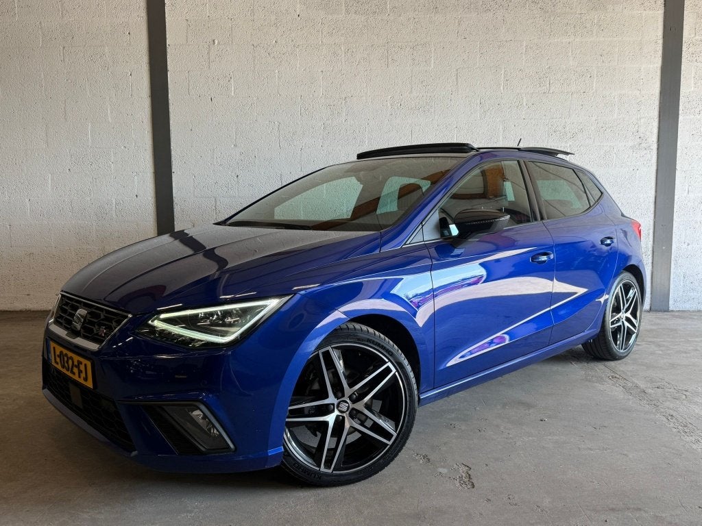 Seat Ibiza 1.0 TSI FR LED BEATS PANO CAMERA SFEER NAP, Auto's, 1063 kg, 580 kg, Met garantie (alle), Blauw