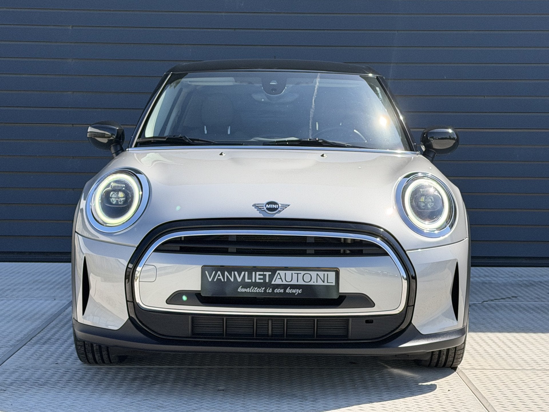 MINI Cooper Mini 1.5 136 PK Camden Plus Edition Automaat / C, 136 pk, Gebruikt, Euro 6, Met garantie (alle)