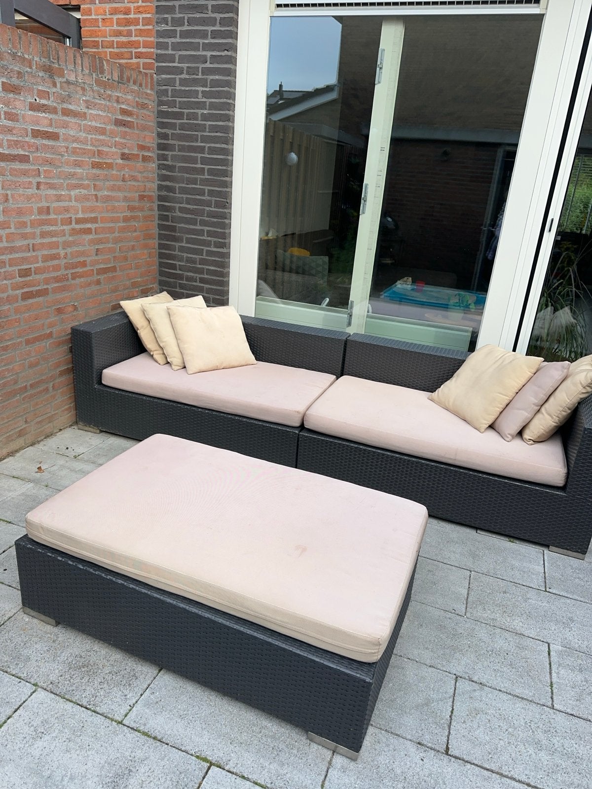Loungeset met Tafel en Kussens (bieden staat open), Ophalen, 4 zitplaatsen, Gebruikt, Loungeset