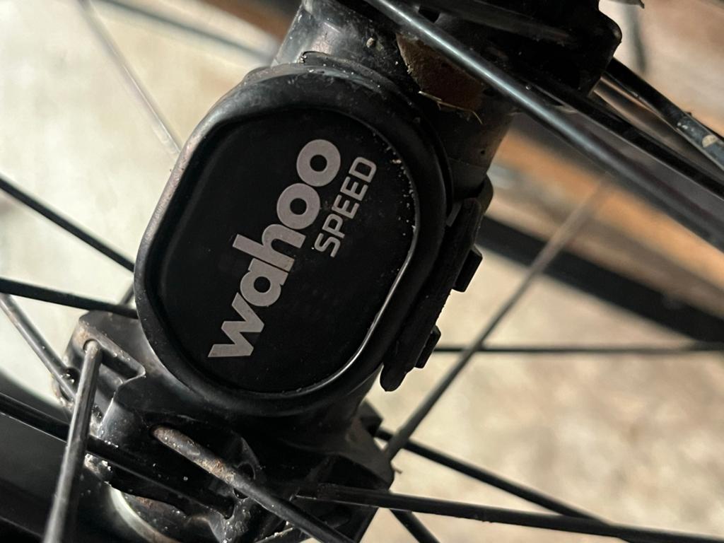 Wahoo Elemnt Bolt fietscomputer incl speed sensor en houder, Fietsen en Brommers, Fietsaccessoires | Fietscomputers, Ophalen of Verzenden