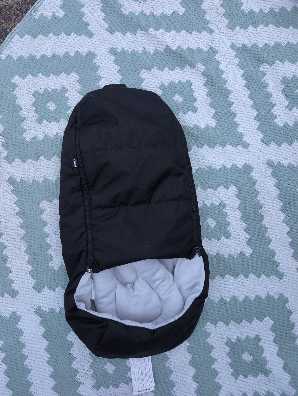 Thule Newborn Nest Zwart z.g.a.n., Kinderen en Baby's, Verzenden, Zo goed als nieuw, Kinderwagen, Overige merken