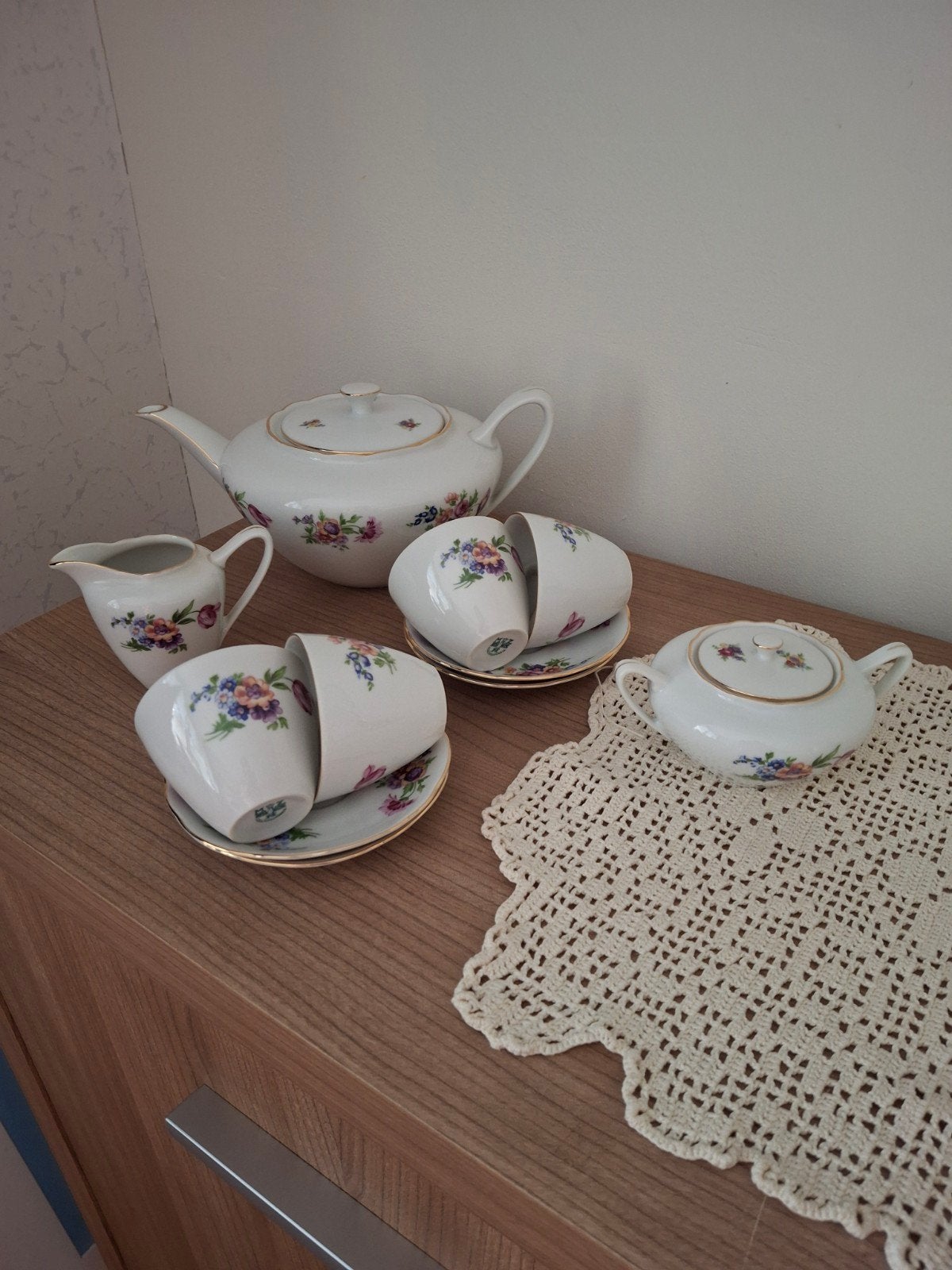 oud thee sevies .Czechoslavica., Antiek en Kunst, Antiek | Servies compleet, Ophalen