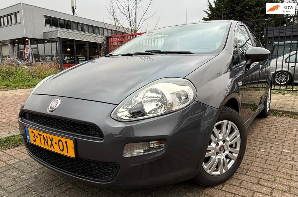 Fiat Punto 0.9 TwinAir Street / APK/NAP/O.H. Nieuwe Koppelin, Voorwielaandrijving, Gebruikt, Start-stop-systeem, 49 €/maand