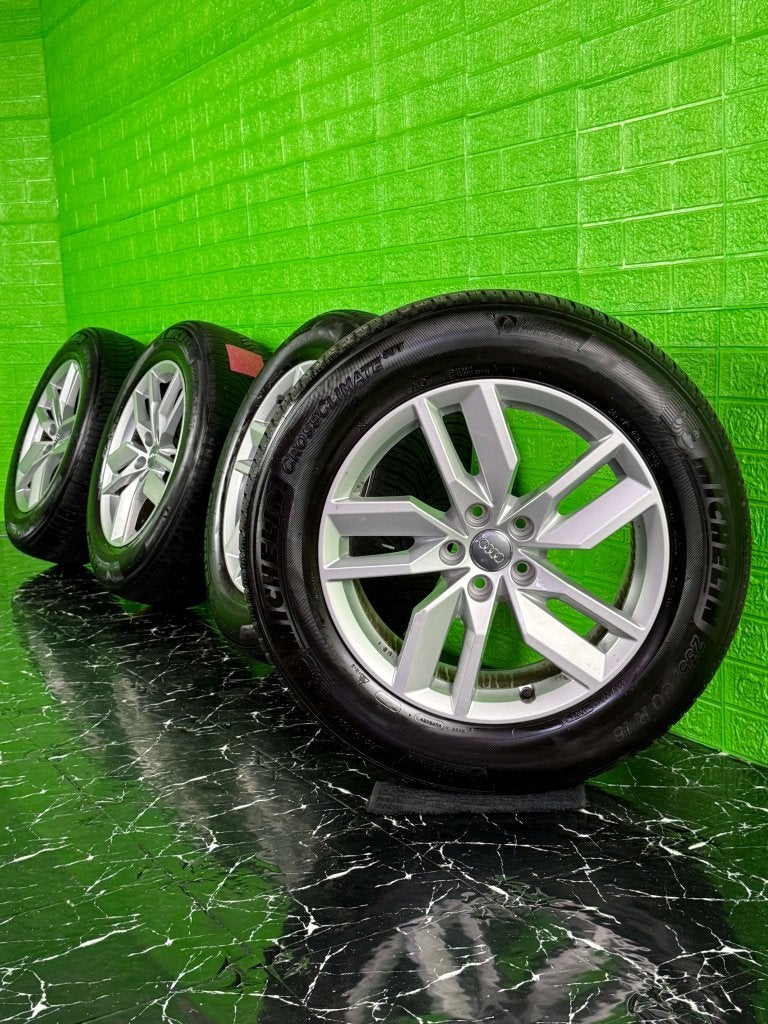 Originele Audi Q5 SQ5 velgen 18" 5x112 all-season 6mm set, Auto-onderdelen, Banden en Velgen, Niet ingevuld, 18 inch, Gebruikt