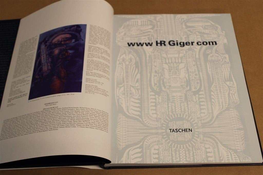 HR Giger — Surrealistische Kunst, Zelf Vormgegeven, Boeken, Ophalen of Verzenden, Zo goed als nieuw