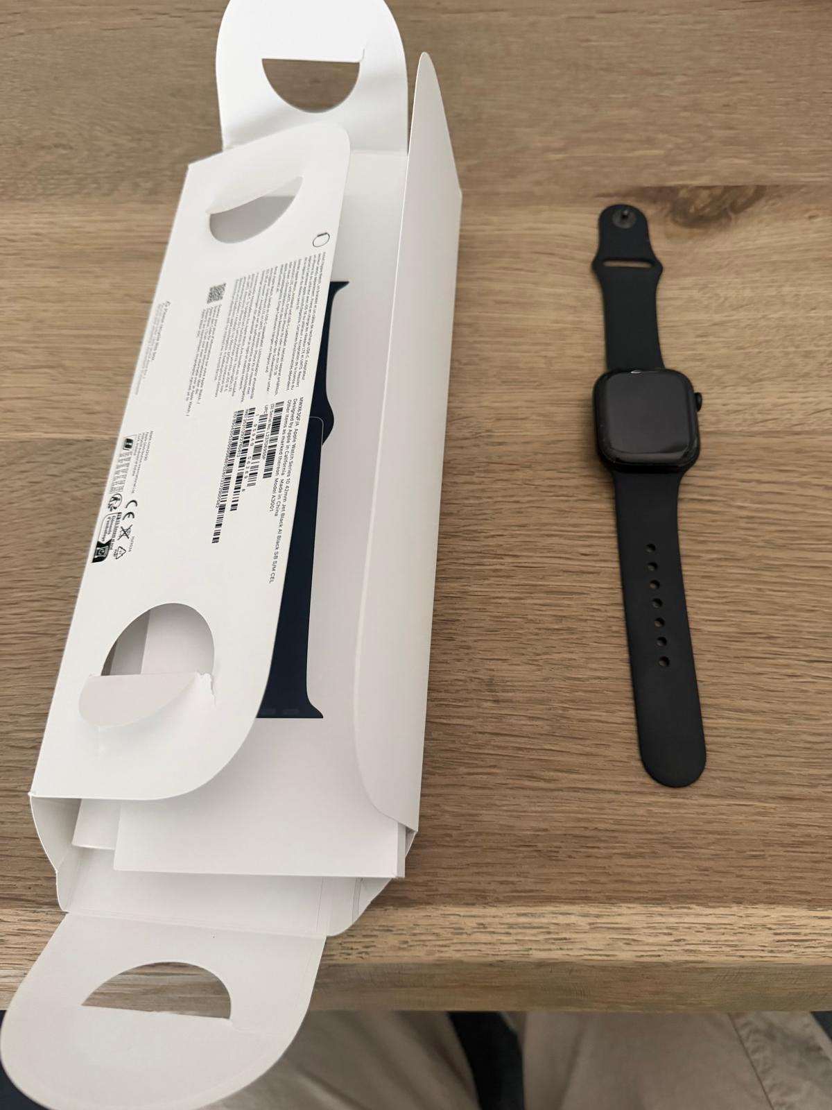 Apple watch series 10 cellular, Ophalen of Verzenden, Zo goed als nieuw, Zwart, IOS