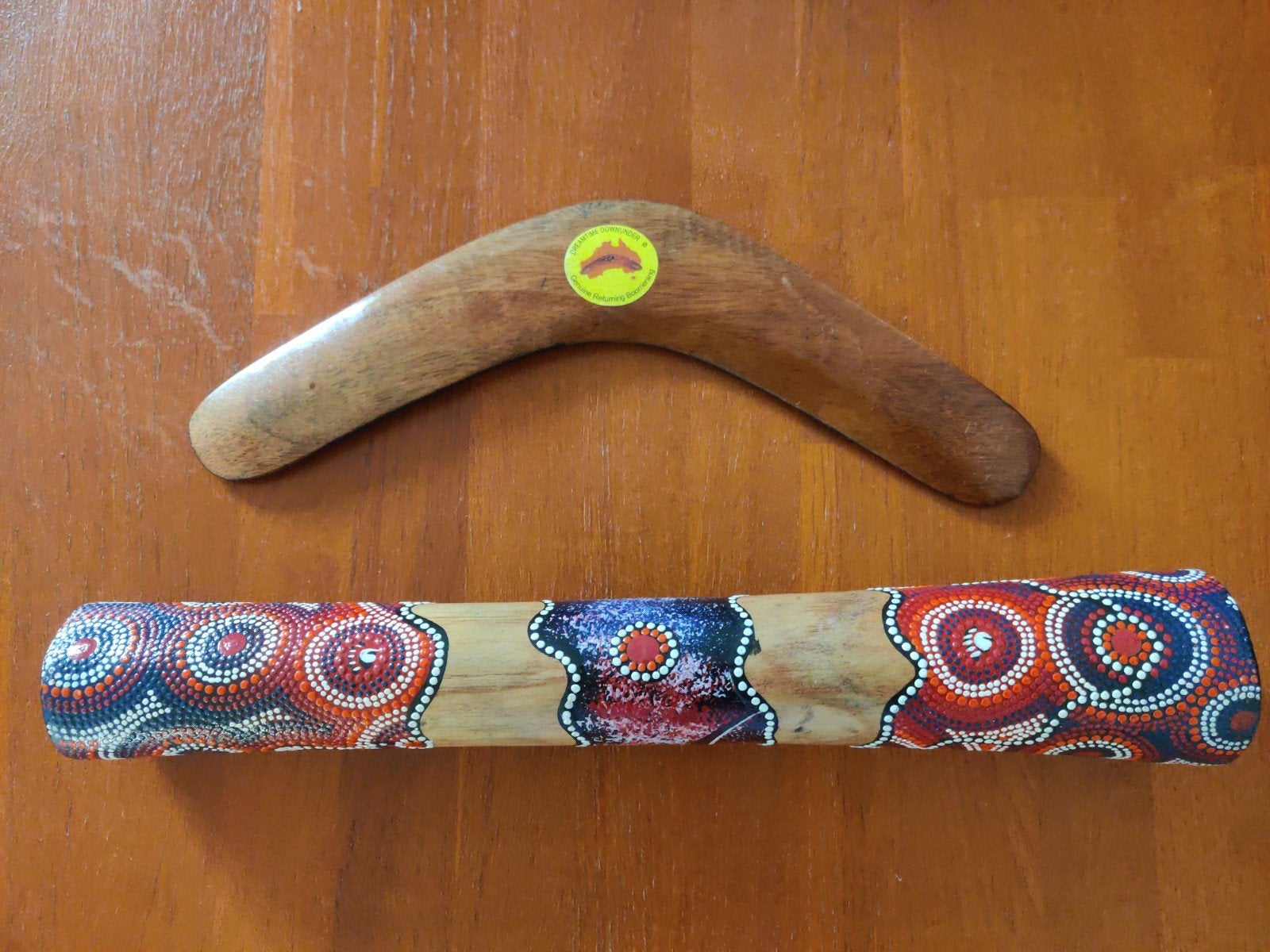 Didgeridoo en Boemerang - Aboriginal kunst, Ophalen of Verzenden, Meerkleurig, Handgemaakt, Overige herkomsten