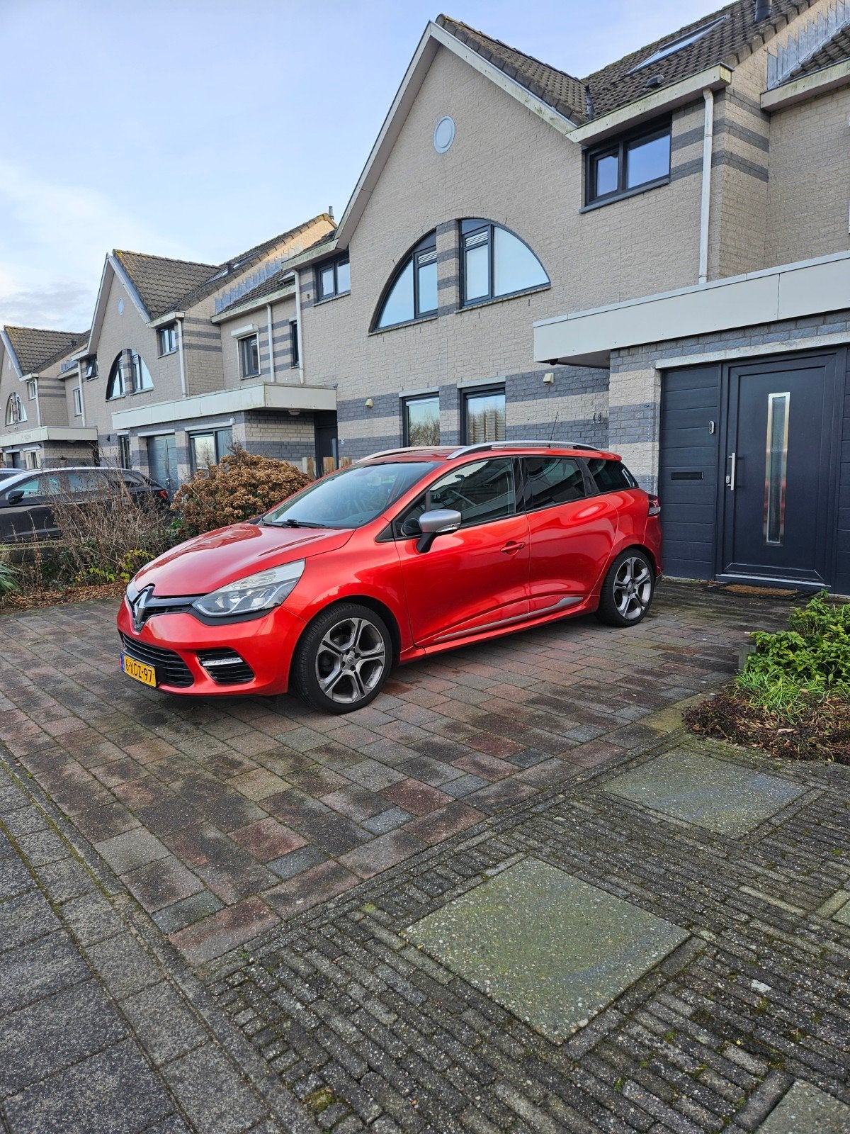 Hele mooie nette Renault Clio 1.2 TCE GT, Auto's, Renault, 4 cilinders, 49 €/maand, Origineel Nederlands, 19 km/l