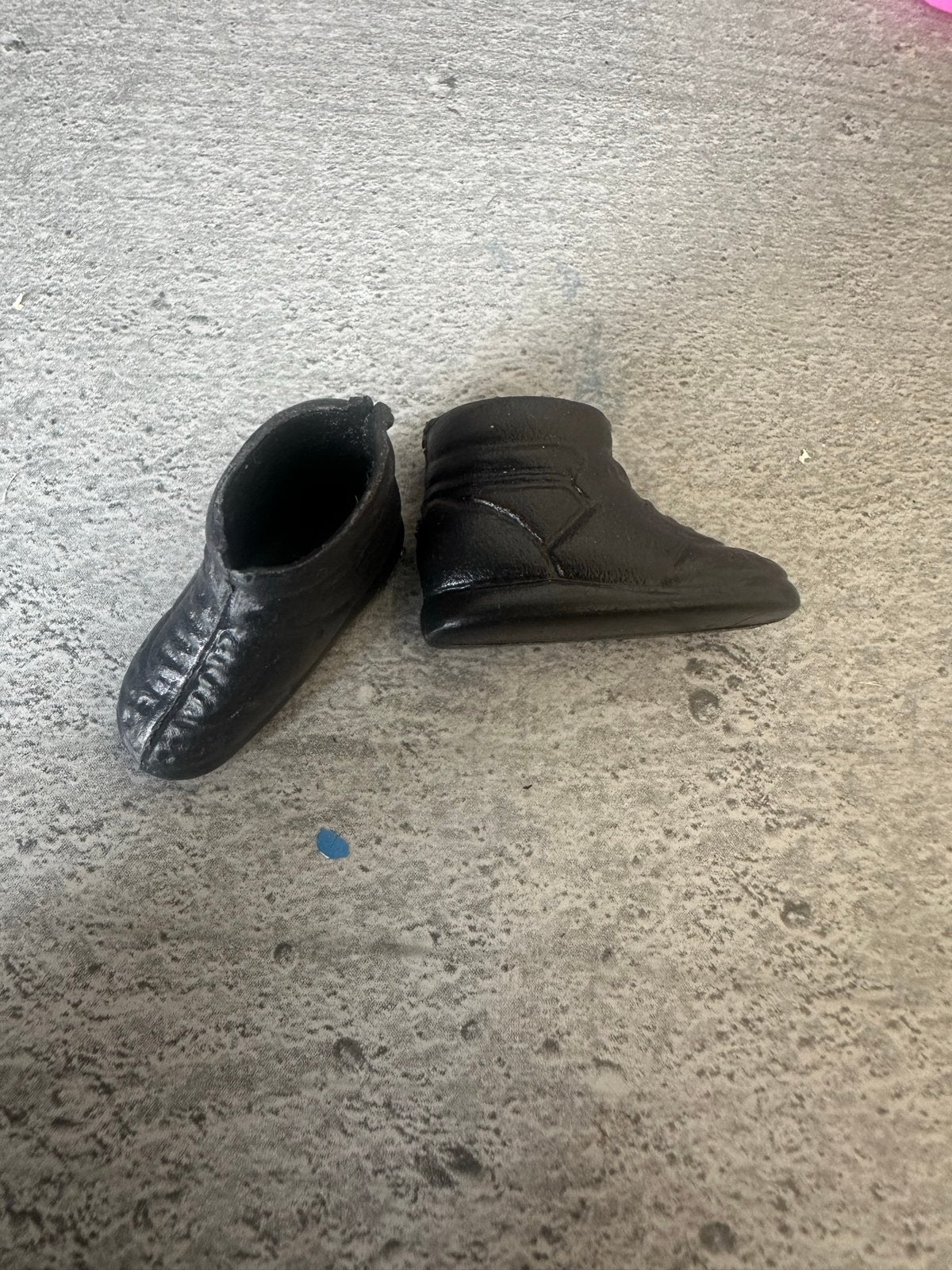 Vintage zwarte laarzen voor Barbie, Verzamelen, Poppen, Ophalen of Verzenden, Gebruikt