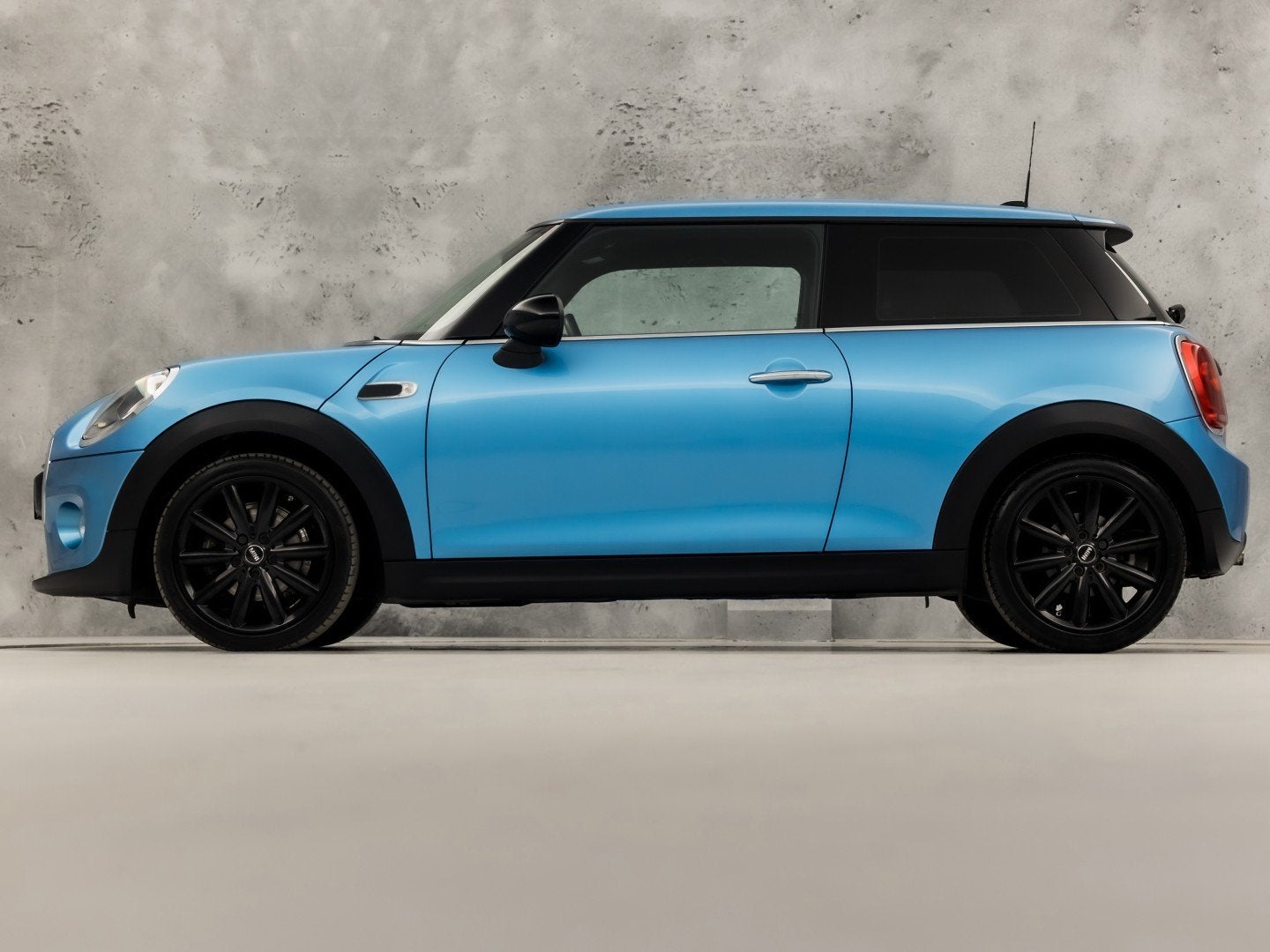MINI One 1.2 One Sport (NAVIGATIE, GETINT GLAS, CRUISE, ZWAR, 12 maanden, Stof, Gebruikt, 1198 cc