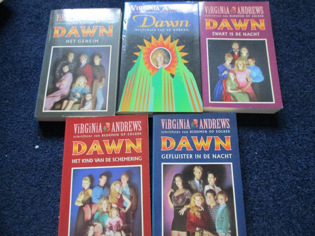 5 boeken Virginia Andrews dawn, Boeken, Ophalen of Verzenden, Gelezen