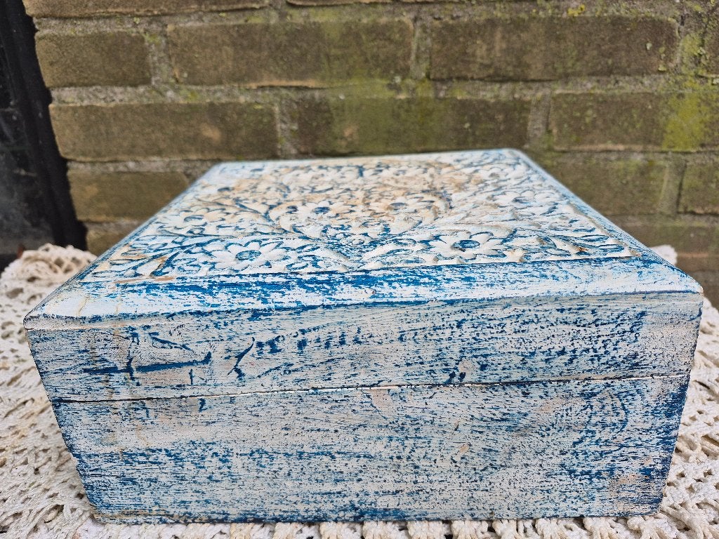 Decoratieve houten doos met bloemenpatroon - Blauw/Wit, Hout, Gebruikt, Meerkleurig, Overige stijlen