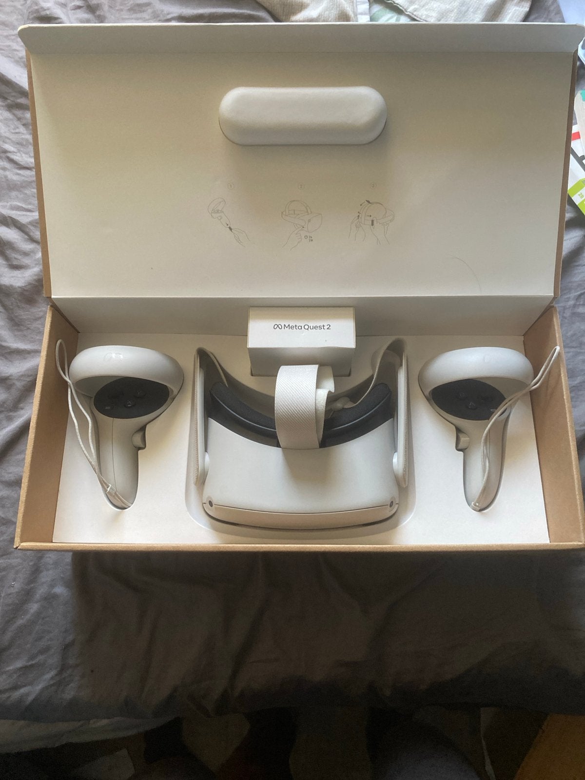 Meta Quest 2 VR-headset met controllers, Ophalen of Verzenden, Zo goed als nieuw, VR-bril, Overige platformen