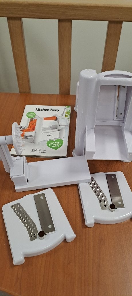 Kitchen hero Spiralizer, Ophalen of Verzenden, Zo goed als nieuw, Snijmachine, Wit