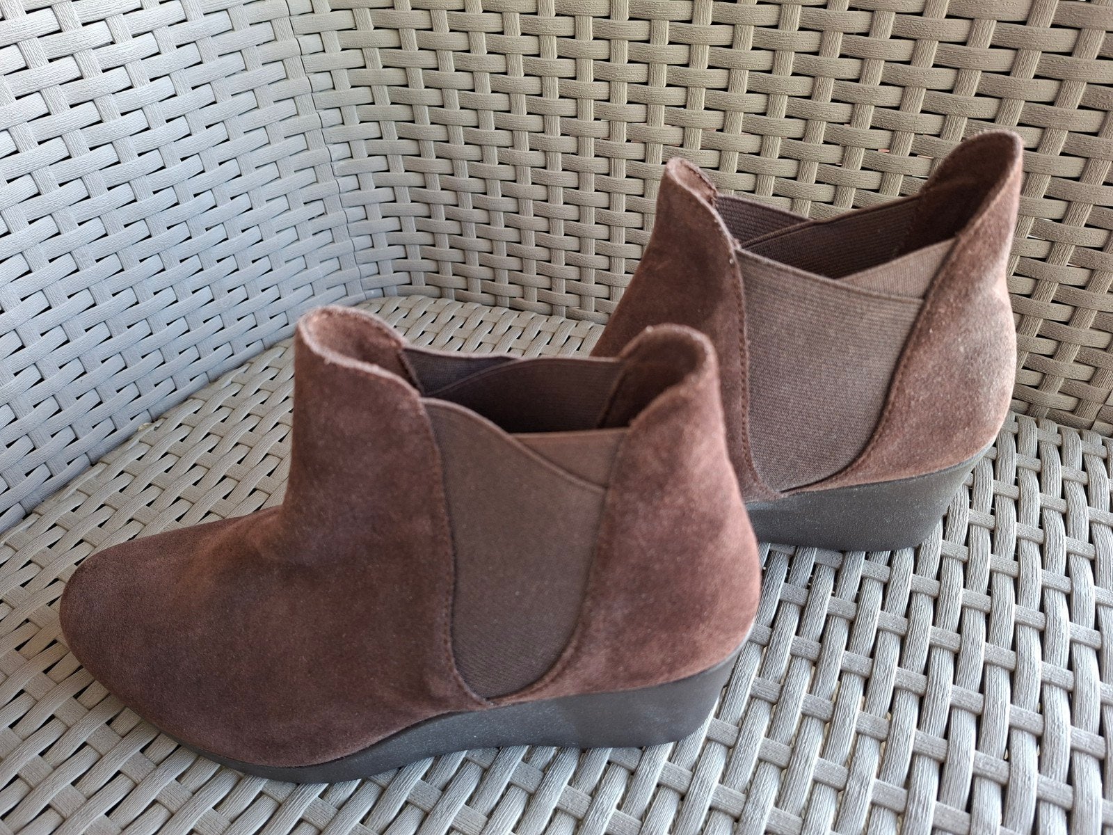 Crocs nieuwe laarzen maat 37, Bruin, Lage of Enkellaarzen, Nieuw, Ophalen of Verzenden