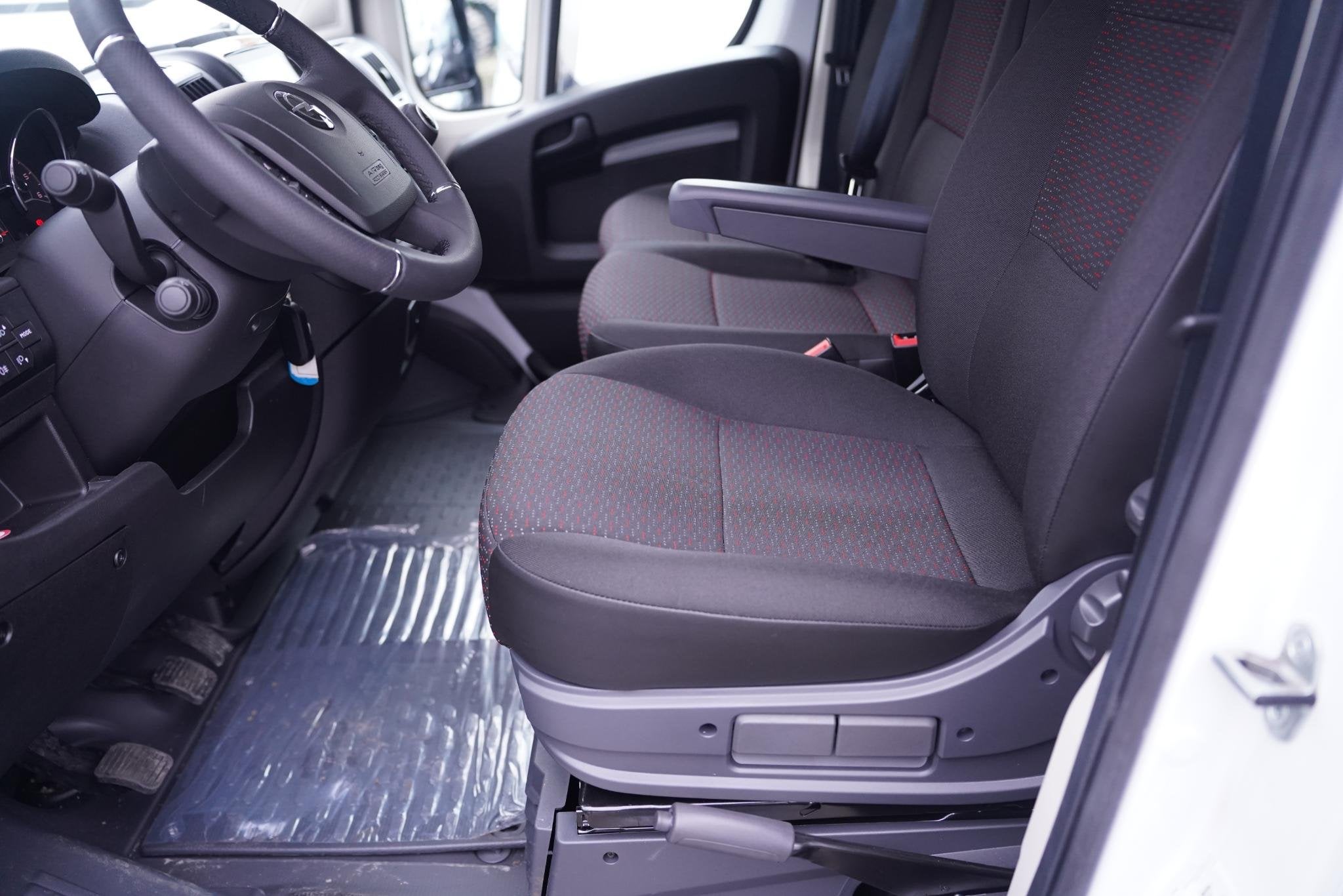 Foto 24 van Opel Movano 2.2D 140 pk L2H2 White&Black Edition Navi 18" LM