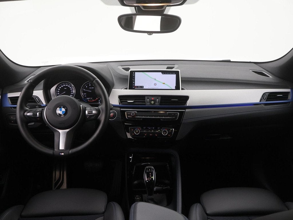 BMW X2 sDrive18i Executive M-Pakket TREKH|CAMERA|NAVI|LED|19, Auto's, BMW, Gebruikt, 3 cilinders, 1395 kg, 725 kg
