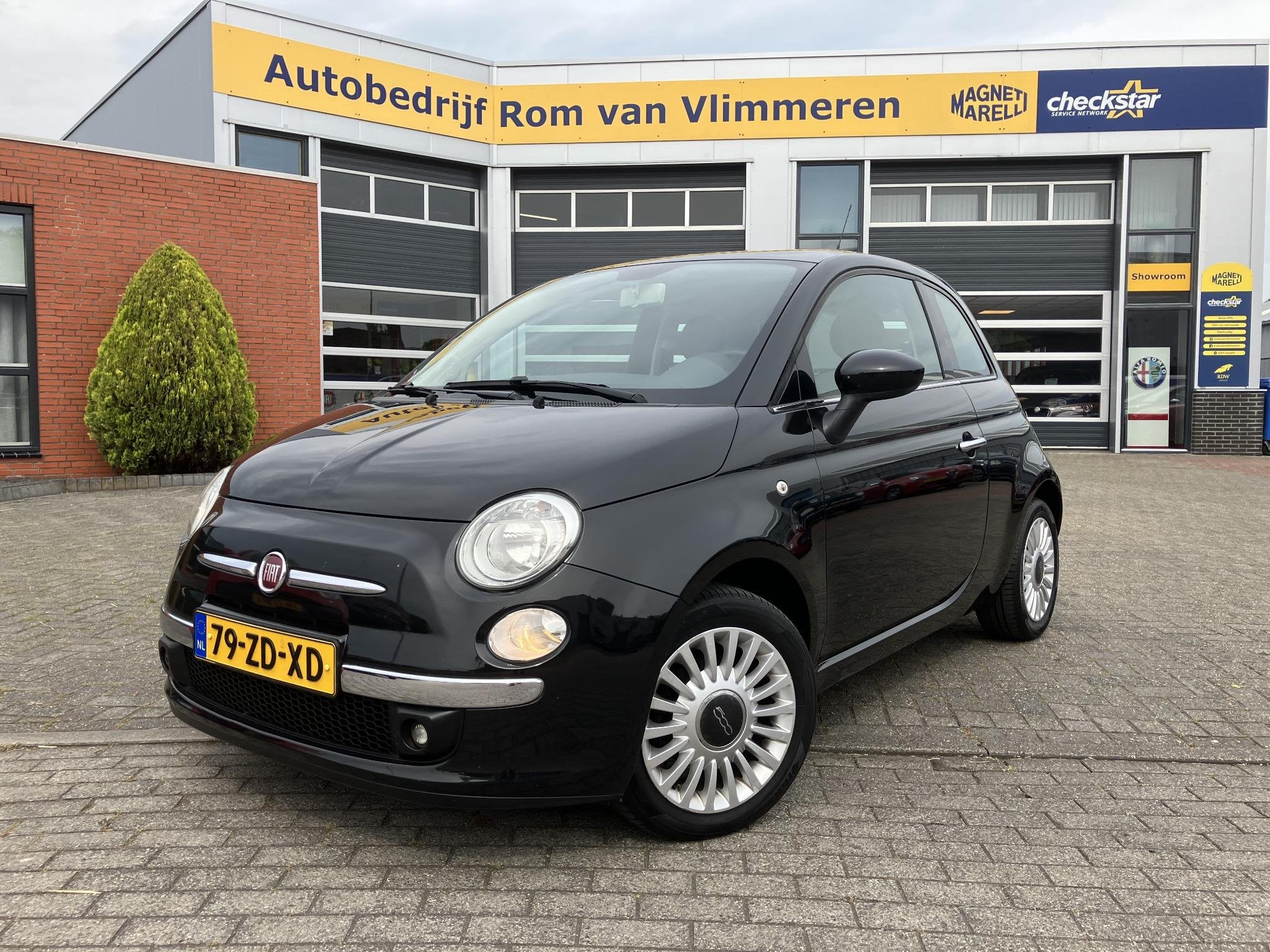 Fiat 500 1.2 Lounge | Panoramadak | Lichtmetalen velgen |, Auto's, Voorwielaandrijving, Euro 5, Stof, Gebruikt