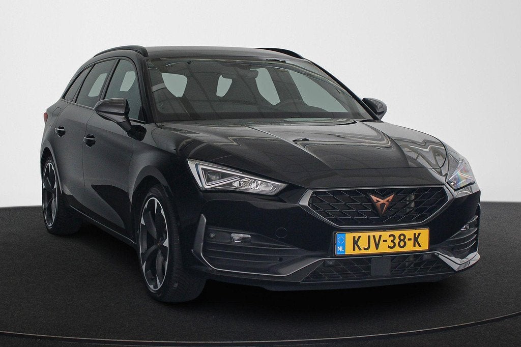 CUPRA Leon Sportstourer 1.4 e-Hybrid Stoelverwarming Apple C, Auto's, Cupra, Stof, Gebruikt, 4 cilinders, 1589 kg