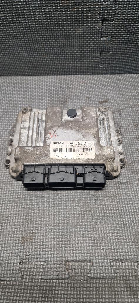 RENAULT MASTER II ECU / 8200311550, Auto-onderdelen, Elektronica en Kabels, Renault, Gebruikt, Ophalen of Verzenden