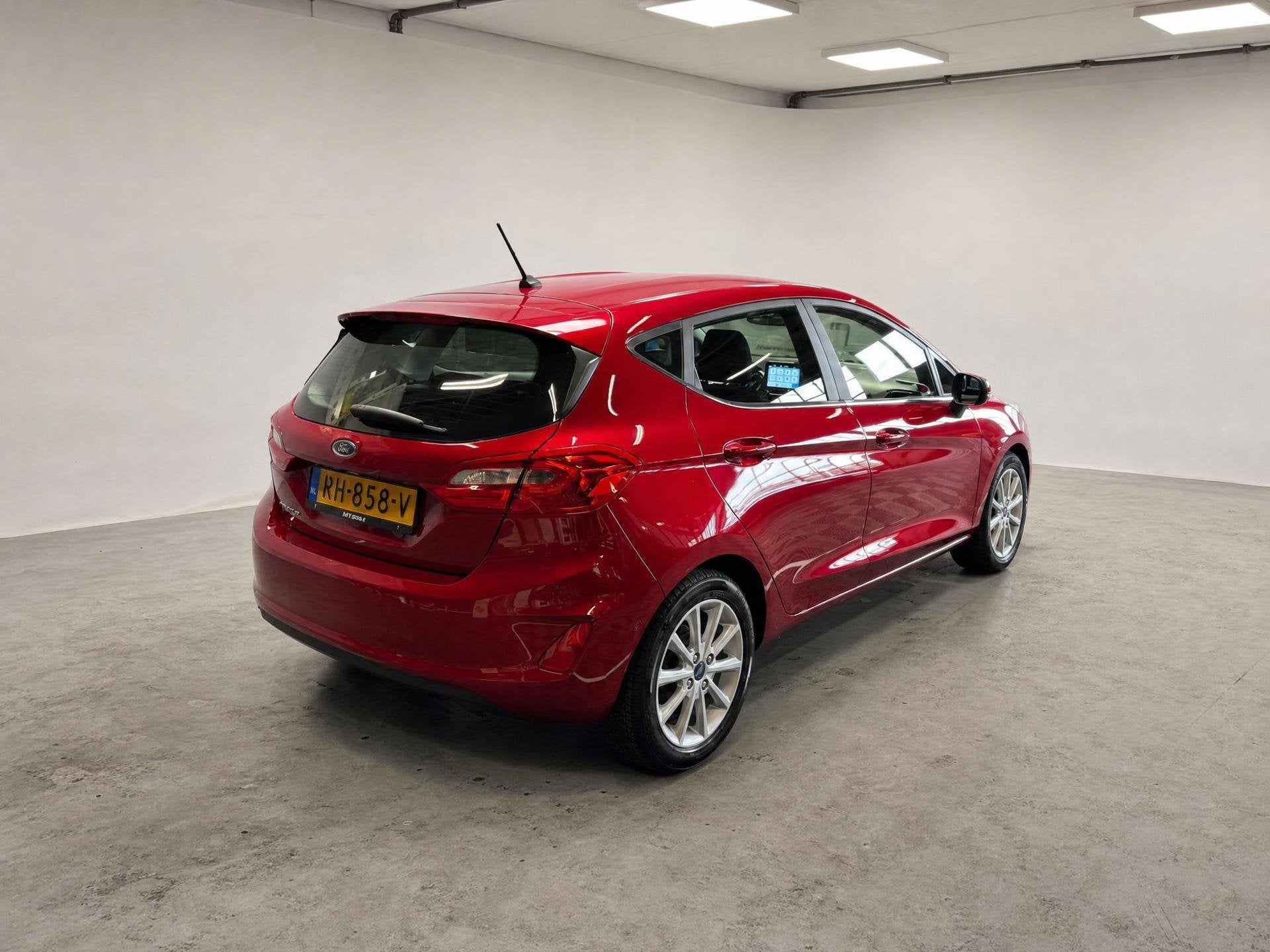 Ford Fiesta 1.0 EcoBoost Titanium|VOL|CLIMA|AUTOMAAT|CARPLAY, Stof, Gebruikt, 100 pk, 49 €/maand