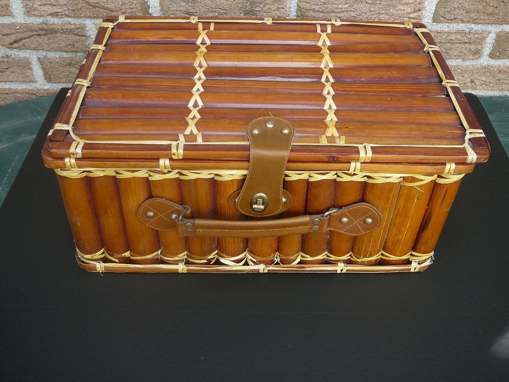 Vintage / Retro Picknickmand uitvoering in Bamboe 4 pers., Ophalen of Verzenden, Zo goed als nieuw