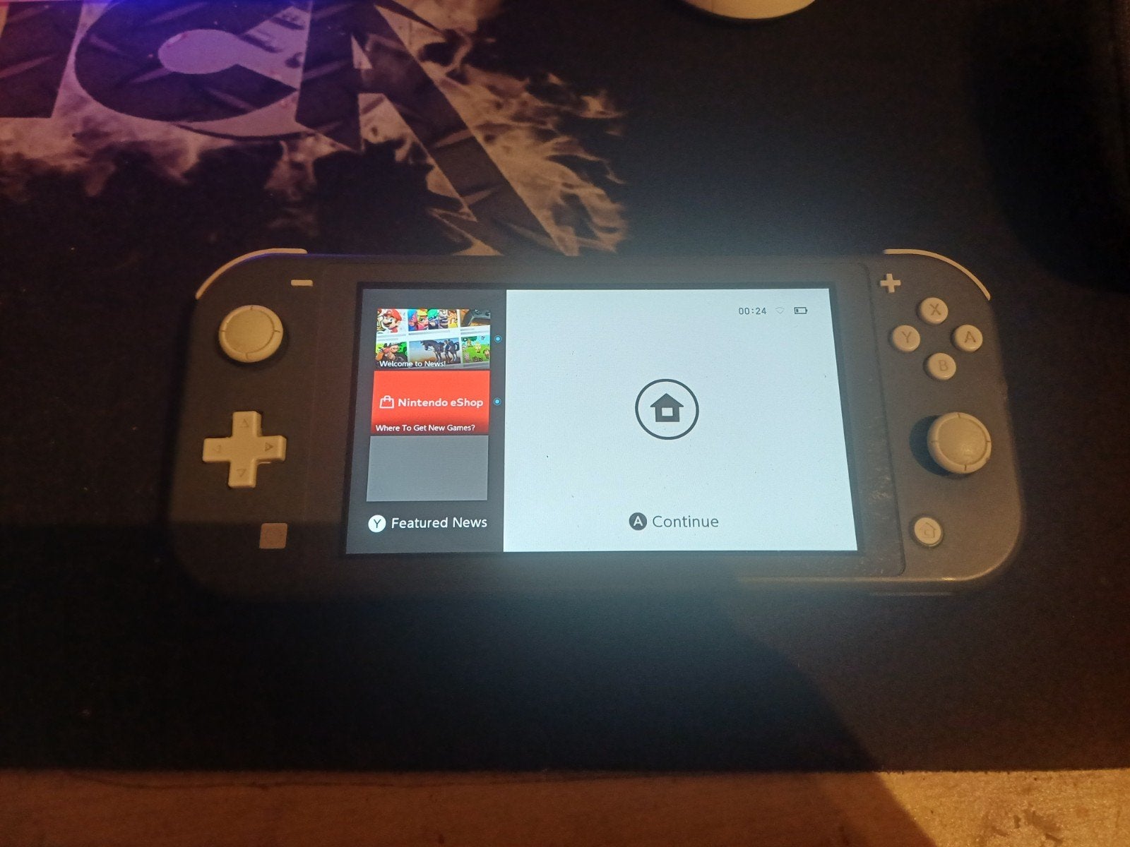 Nintendo Switch Lite Grijs met hoes, game case en Mario Kart, Spelcomputers en Games, Spelcomputers | Nintendo Switch Lite, Ophalen