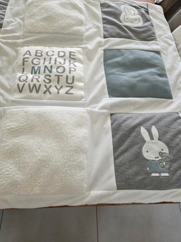 NIJNTJE BOX / VLOER SPEELKLEED 80cm x 100cm x 9cm, Ophalen, Zo goed als nieuw