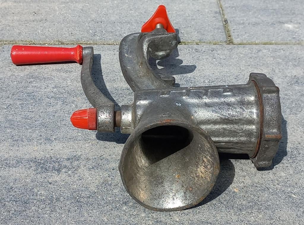 Oude gehaktmolen, Antiek en Kunst, Antiek | Gereedschap en Instrumenten, Ophalen
