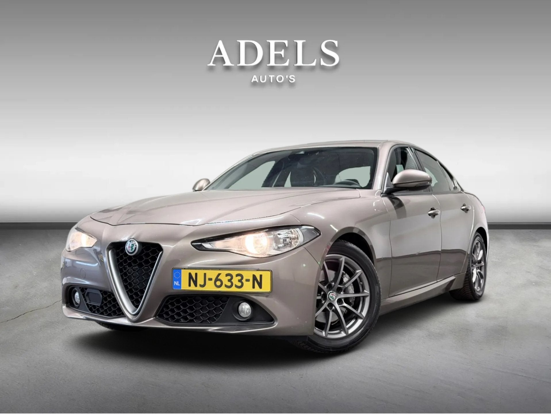 Alfa Romeo Giulia 2.0T Super Leer Navi NL Auto NAP Goed Onde, Automaat, 745 kg, Achterwielaandrijving, Euro 6
