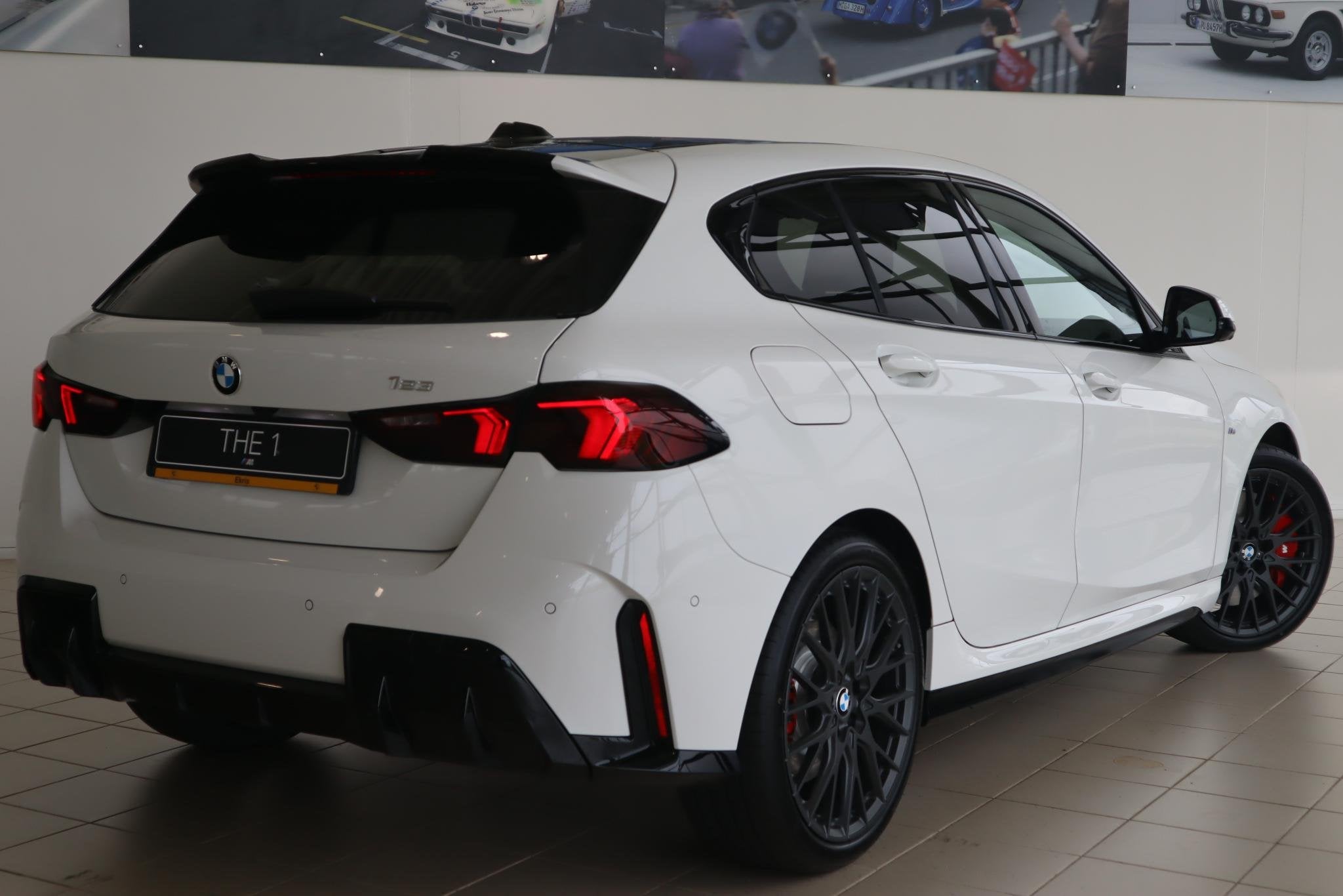 BMW 1 Serie 123 xDrive | M Sportpakket Pro | Harman Kardon |, Auto's, BMW, 1998 cc, Stof, 4 cilinders, Met garantie (alle)