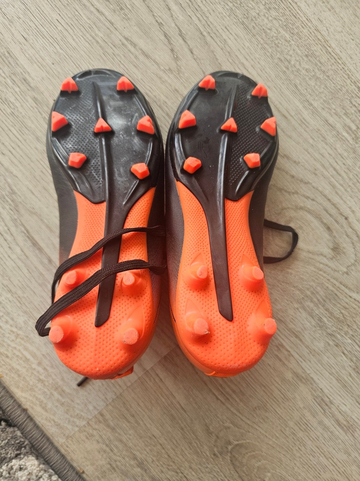 voetbalschoenen, Ophalen