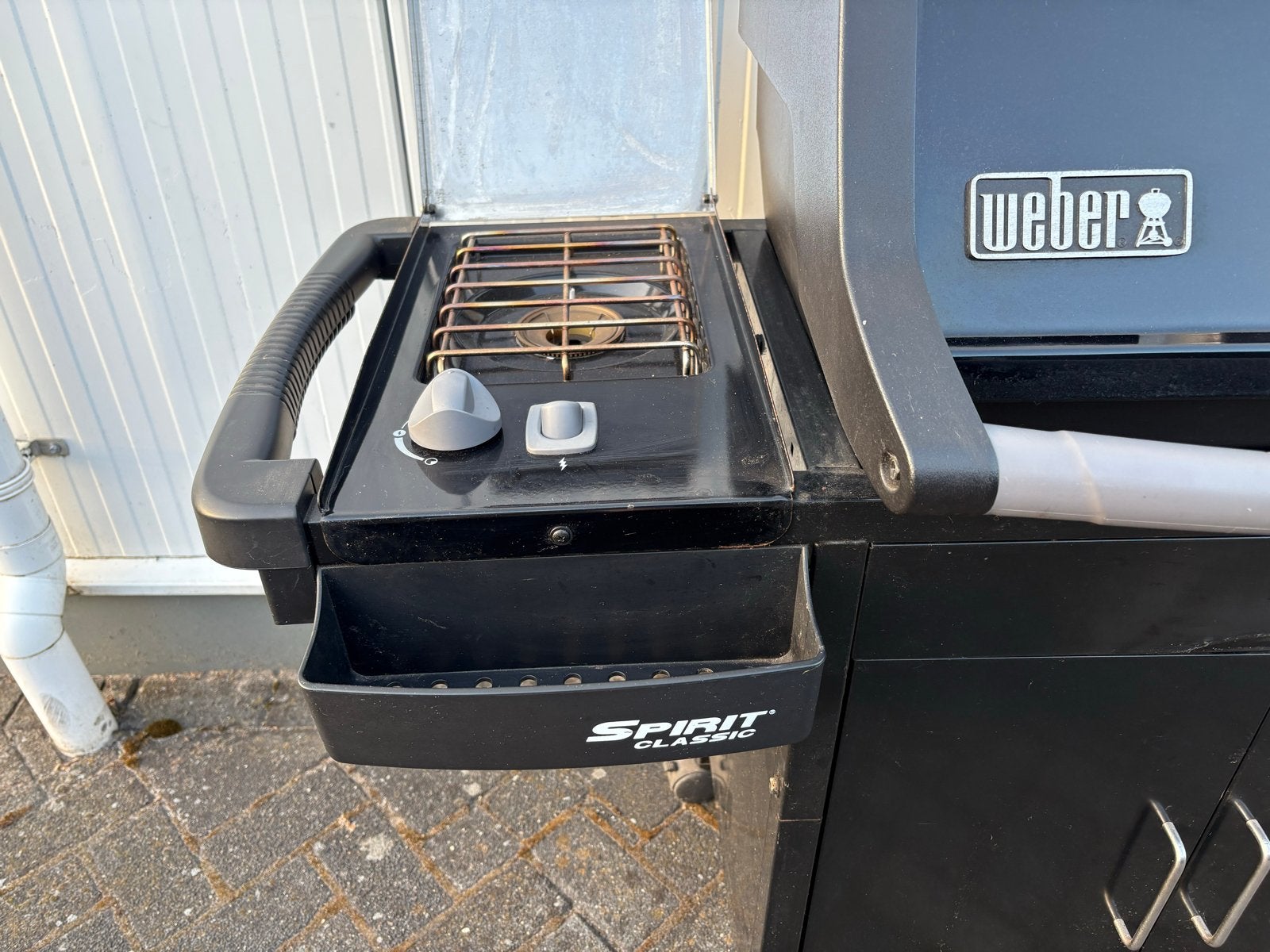 Foto 9 van Weber Spirit Classic Gasbarbecue - Zwart