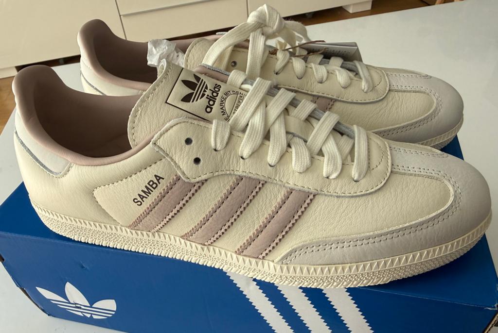 NIEUW Adidas Samba OG W- Off White/Wonder Taupe / Brown, Kleding | Dames, Schoenen, Ophalen, Overige kleuren, Nieuw, Sneakers of Gympen