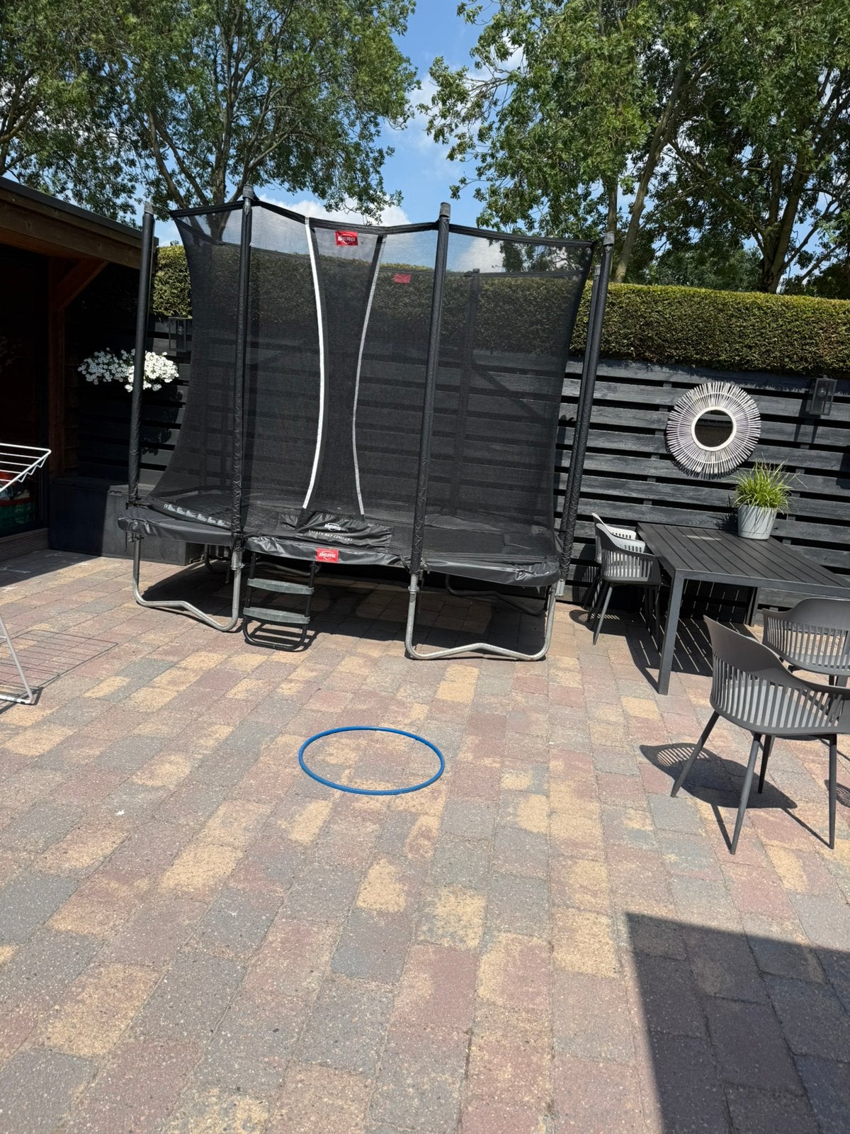 Berg trampoline, Ophalen, Zo goed als nieuw