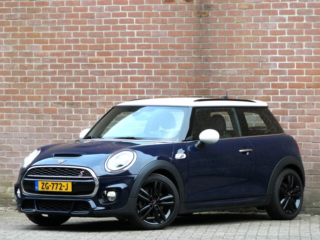 MINI Mini 2.0 AUT Cooper S Chili 12 MND garantie / John Coop, Auto's, Gebruikt, Euro 6, 4 cilinders, Leder en Stof
