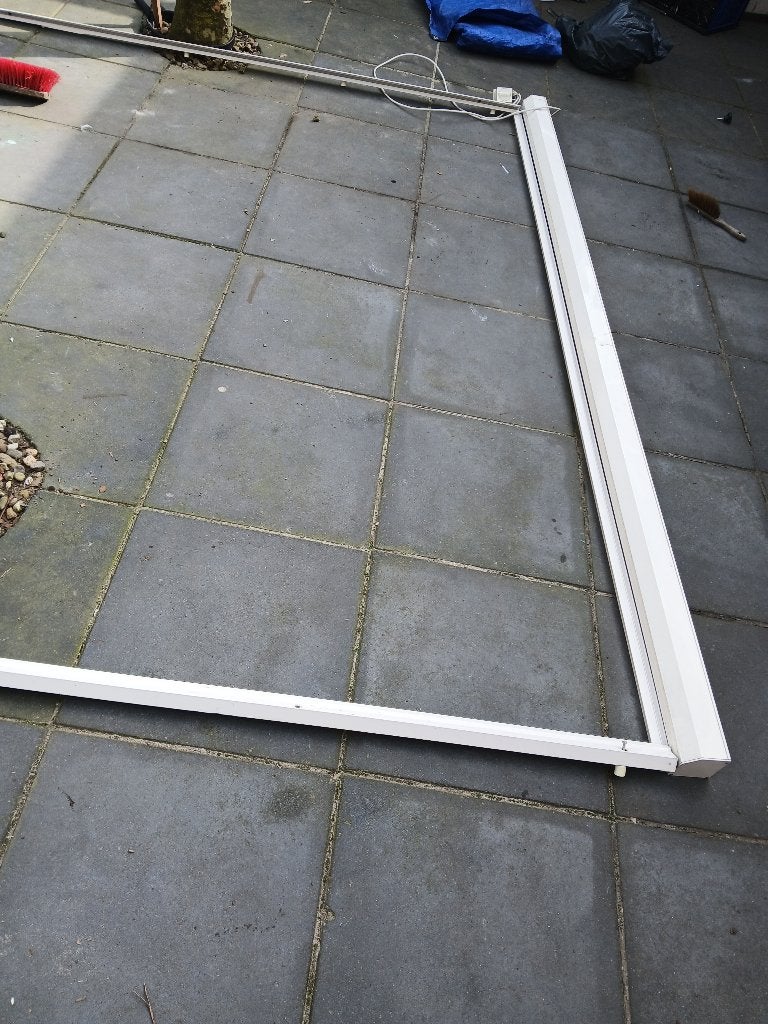 Screen, Ophalen, Gebruikt, Elektrisch, 150 tot 300 cm