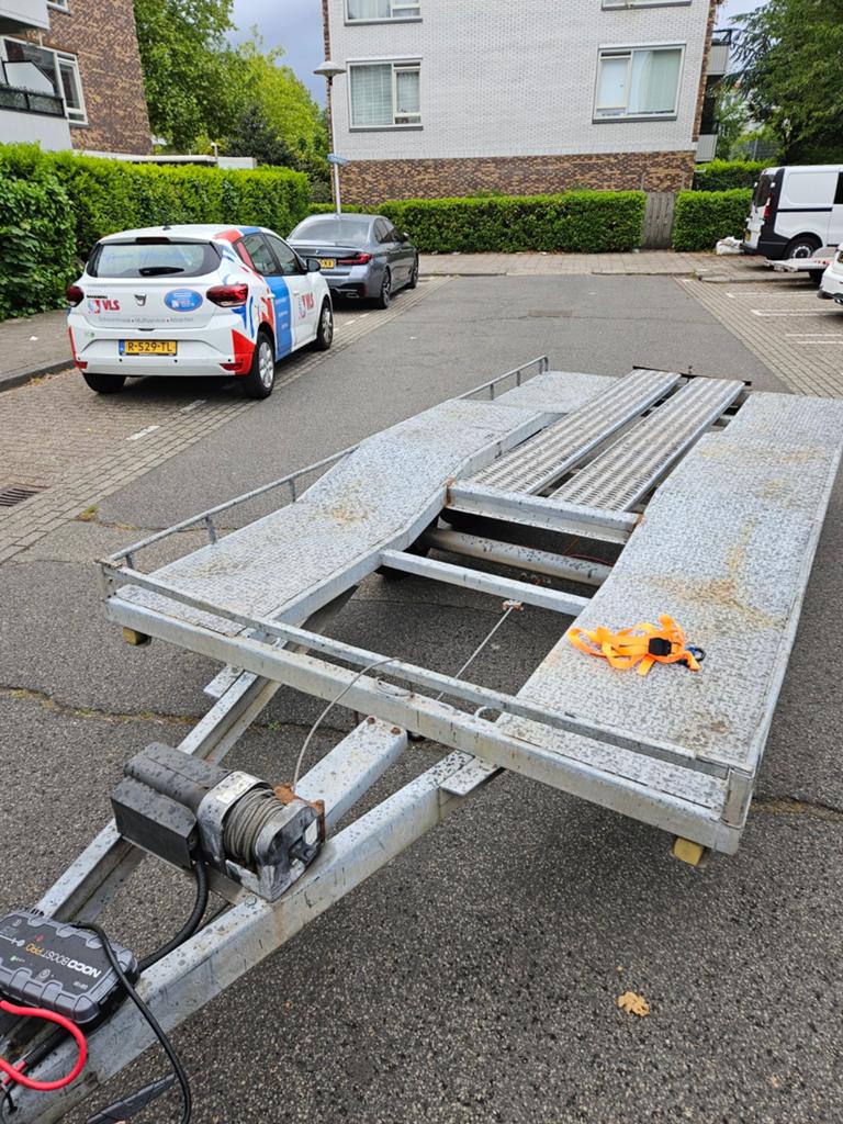 Autoambulance beetje aandacht nodig, Auto diversen, Aanhangers en Bagagewagens, Ophalen of Verzenden, Nieuw