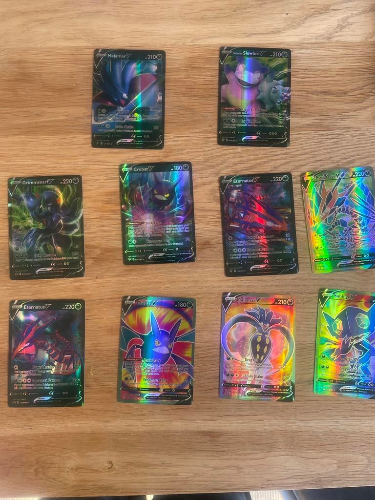 Nep Pokémon kaarten V  - Diverse zeldzame kaarten, Ophalen of Verzenden, Zo goed als nieuw, Meerdere kaarten, Foil