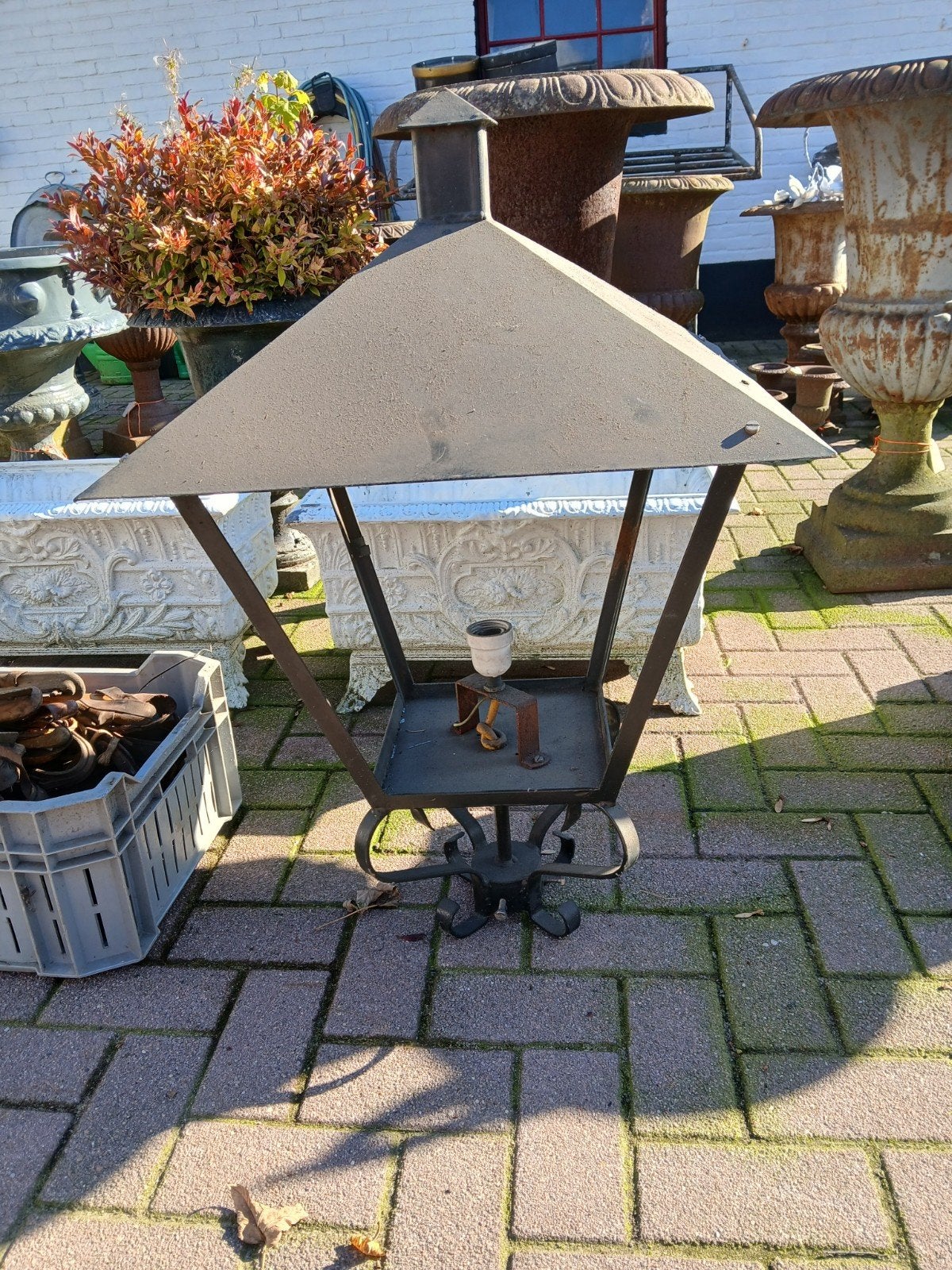grote metalen kap voor buitenlamp, Tuin en Terras, Ophalen, Wandlamp, Netvoeding, 50 tot 250 watt