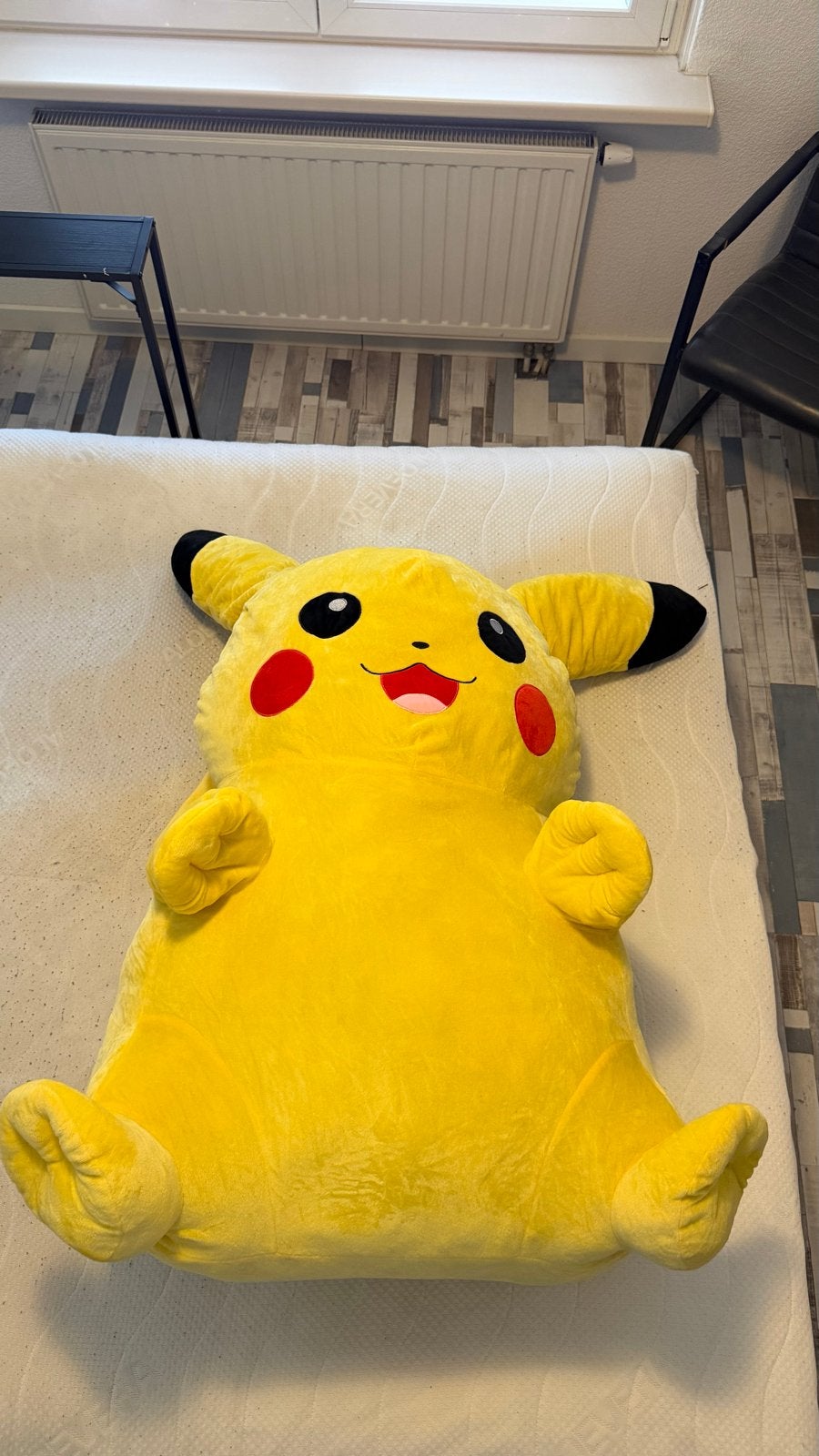 Grote Pikachu en Appa knuffels - Zo goed als nieuw, Ophalen, Overige merken, Geel, Overige typen