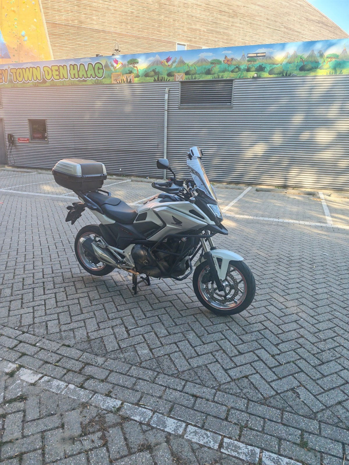 Honda NC750X DCT 2017  Comfortabele en veelzijdige tourmotor, Motoren, Motoren | Honda, 2 cilinders, Motorrijbewijs A, Gebruikt
