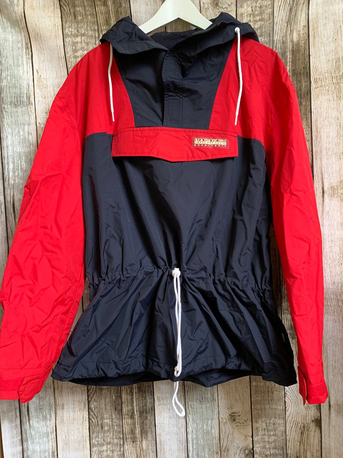 Super gave nieuwe Blauw/Rode Napapijri jas (Maat M/L), Maat 52/54 (L), Nieuw, Napapijri, Meerkleurig