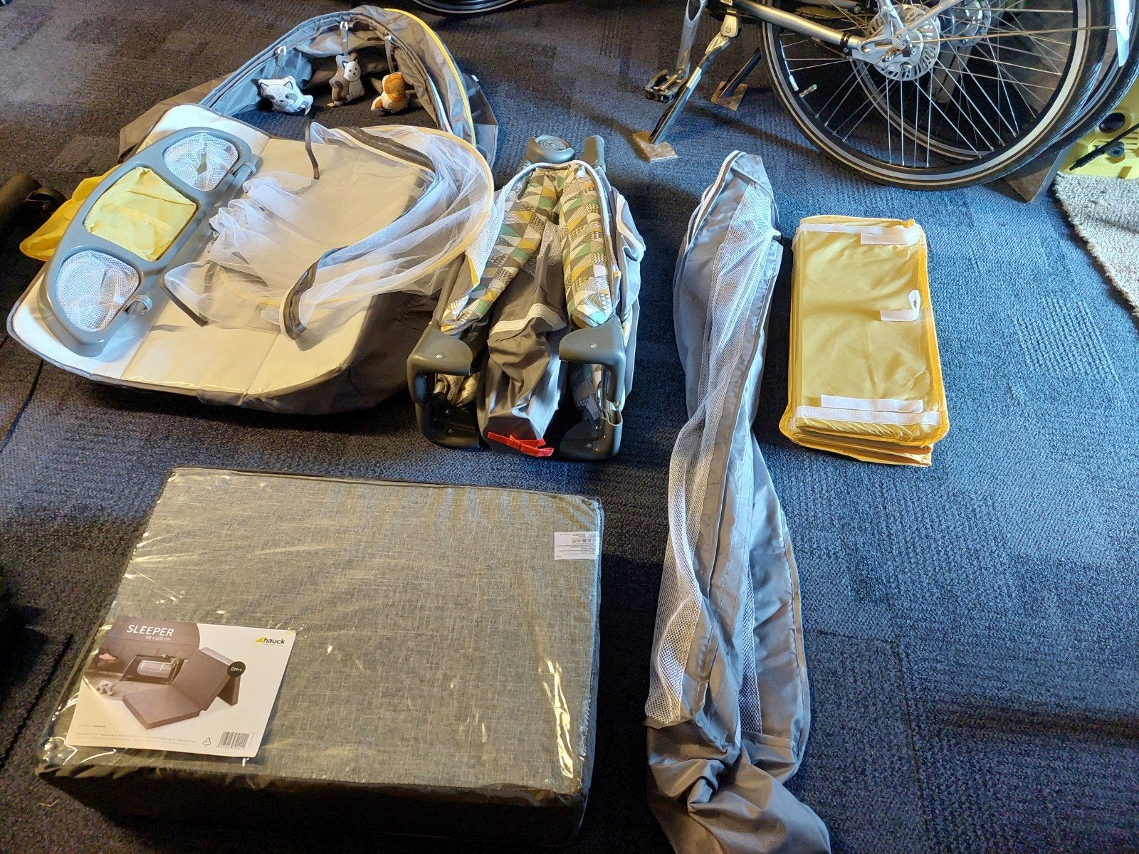 Grenen box, campingbedje 2 in 1 en matrasje Hauck en meer, Ophalen, Zo goed als nieuw, Lade