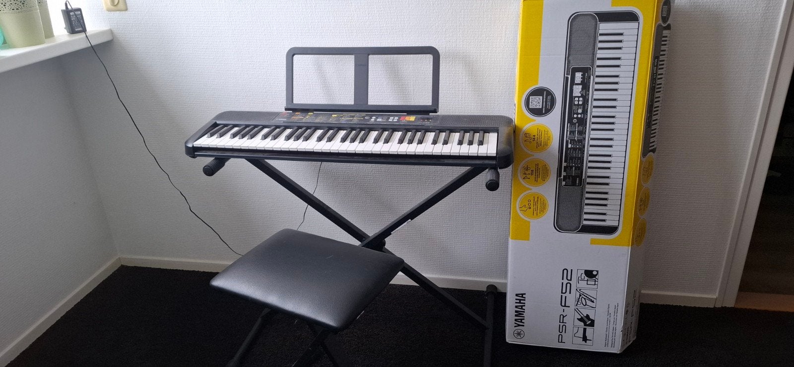 Yamaha PSR-F52 Keyboard met standaard en krukje, Muziek en Instrumenten, Ophalen, Zo goed als nieuw, Yamaha