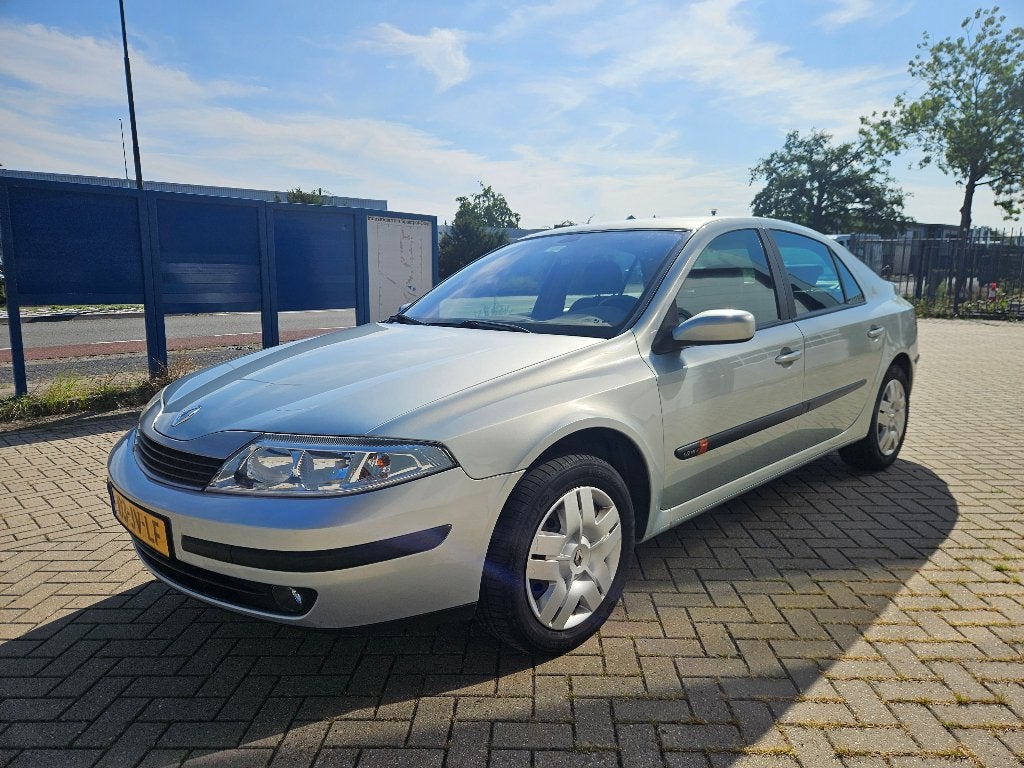 Renault Laguna 1.8 16V Nieuwe APK/Distributieriem 113.722 KM, Auto's, Laguna, 4 cilinders, Origineel Nederlands, Bedrijf