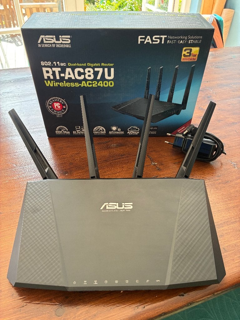 Asus RT-AC87U (AC2400) dual-band 1gpbs router, Computers en Software, Routers en Modems, Ophalen of Verzenden, Zo goed als nieuw